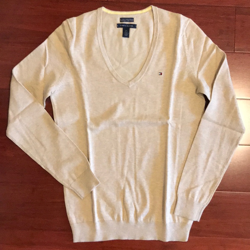 V neck long sleeve Tommy Hilfiger sweater